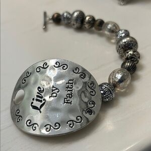 Silver and Black Beaded Live By Faith Bracelet